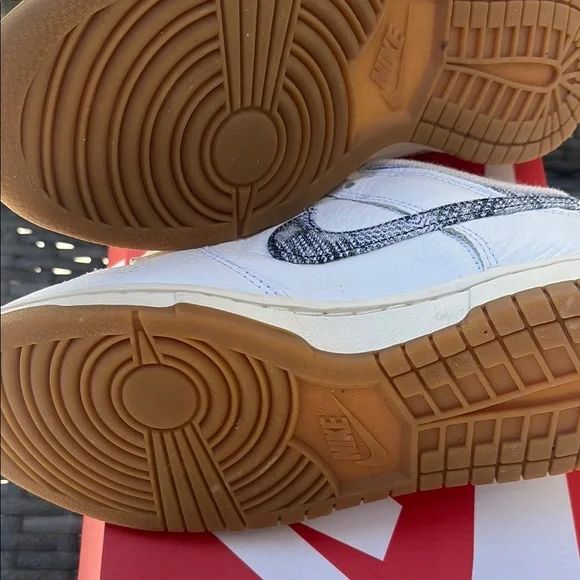 Nike Cream and Gray/Blue Sneakers - Picture 5 of 6